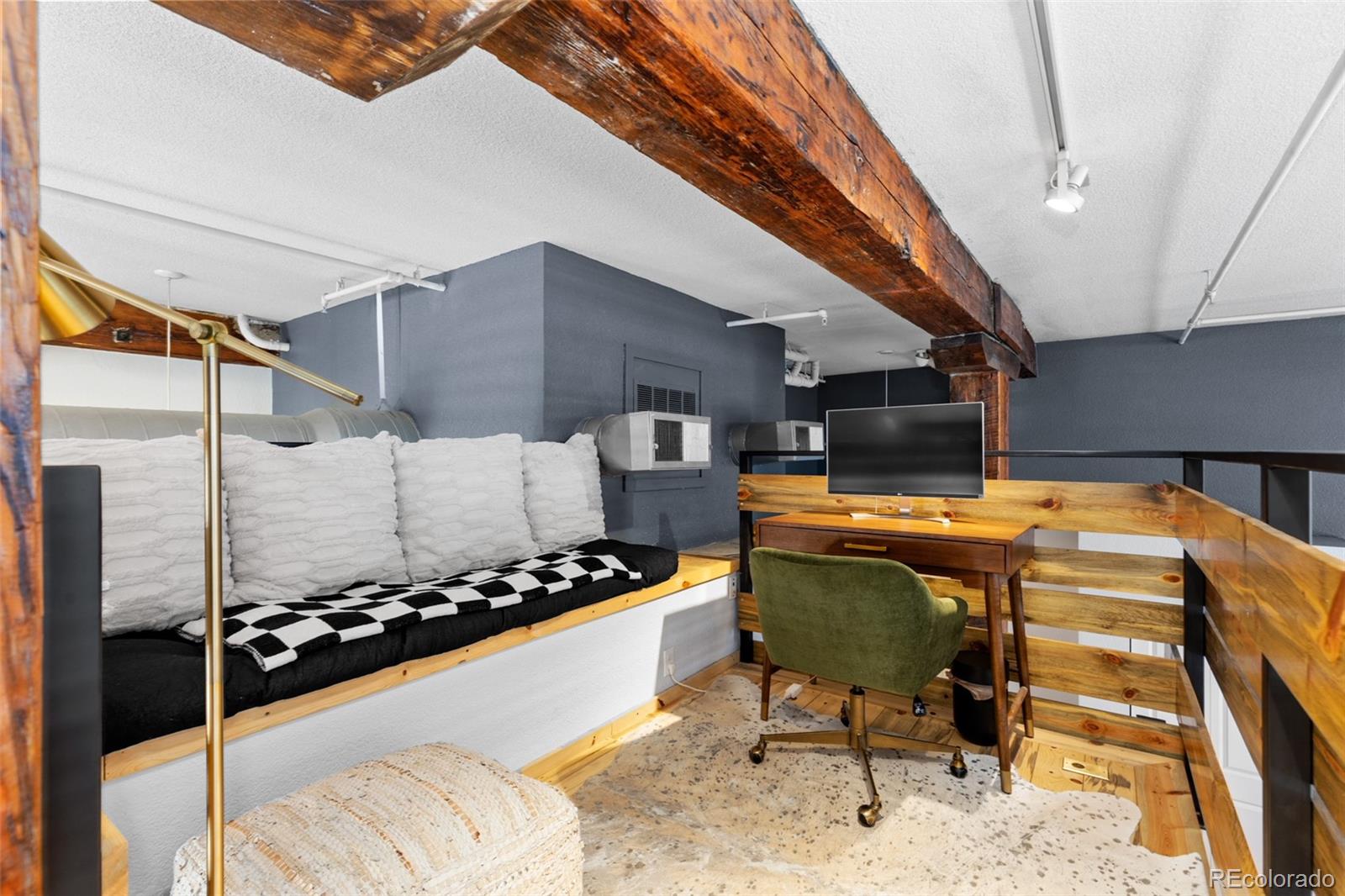 MLS Image #13 for 2560  blake ,denver, Colorado