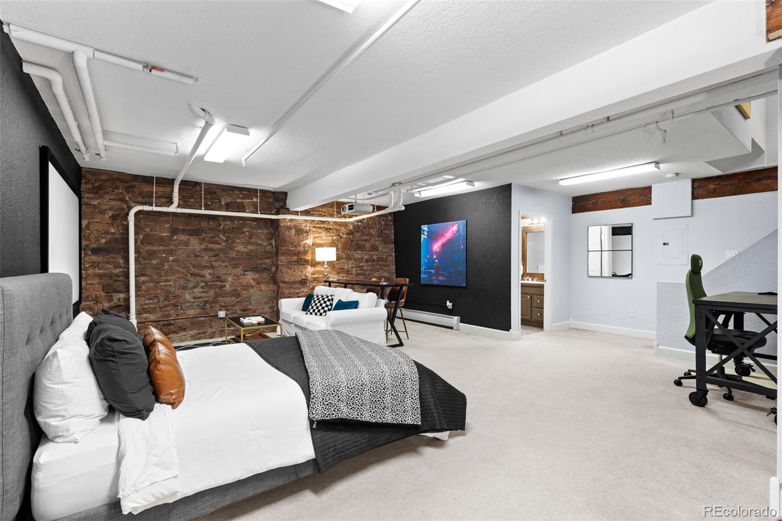 MLS Image #33 for 2560  blake ,denver, Colorado
