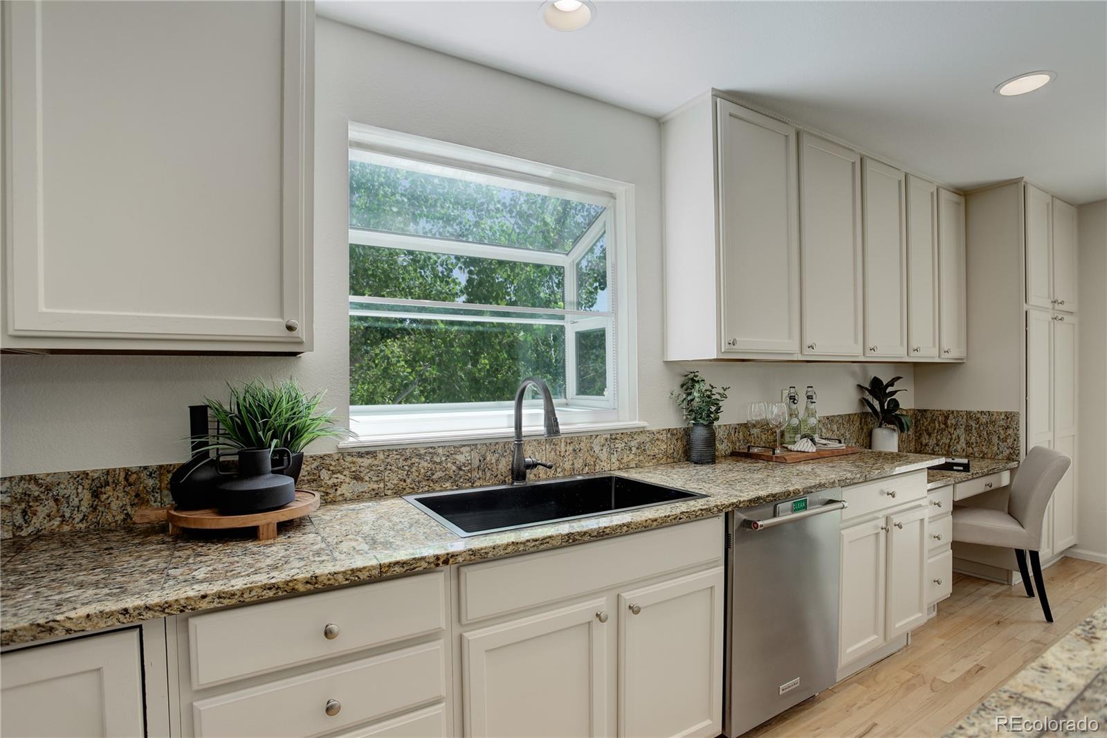 MLS Image #13 for 2840  canyon crest lane,highlands ranch, Colorado