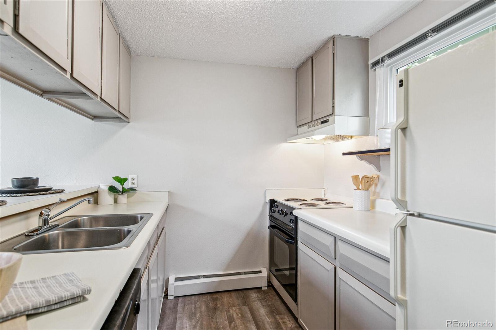 MLS Image #10 for 1842  canyon boulevard,boulder, Colorado