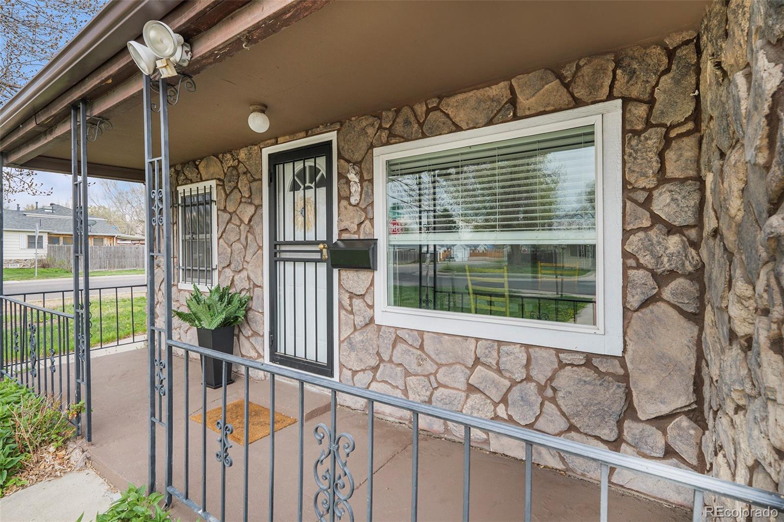MLS Image #26 for 1293 s perry street,denver, Colorado