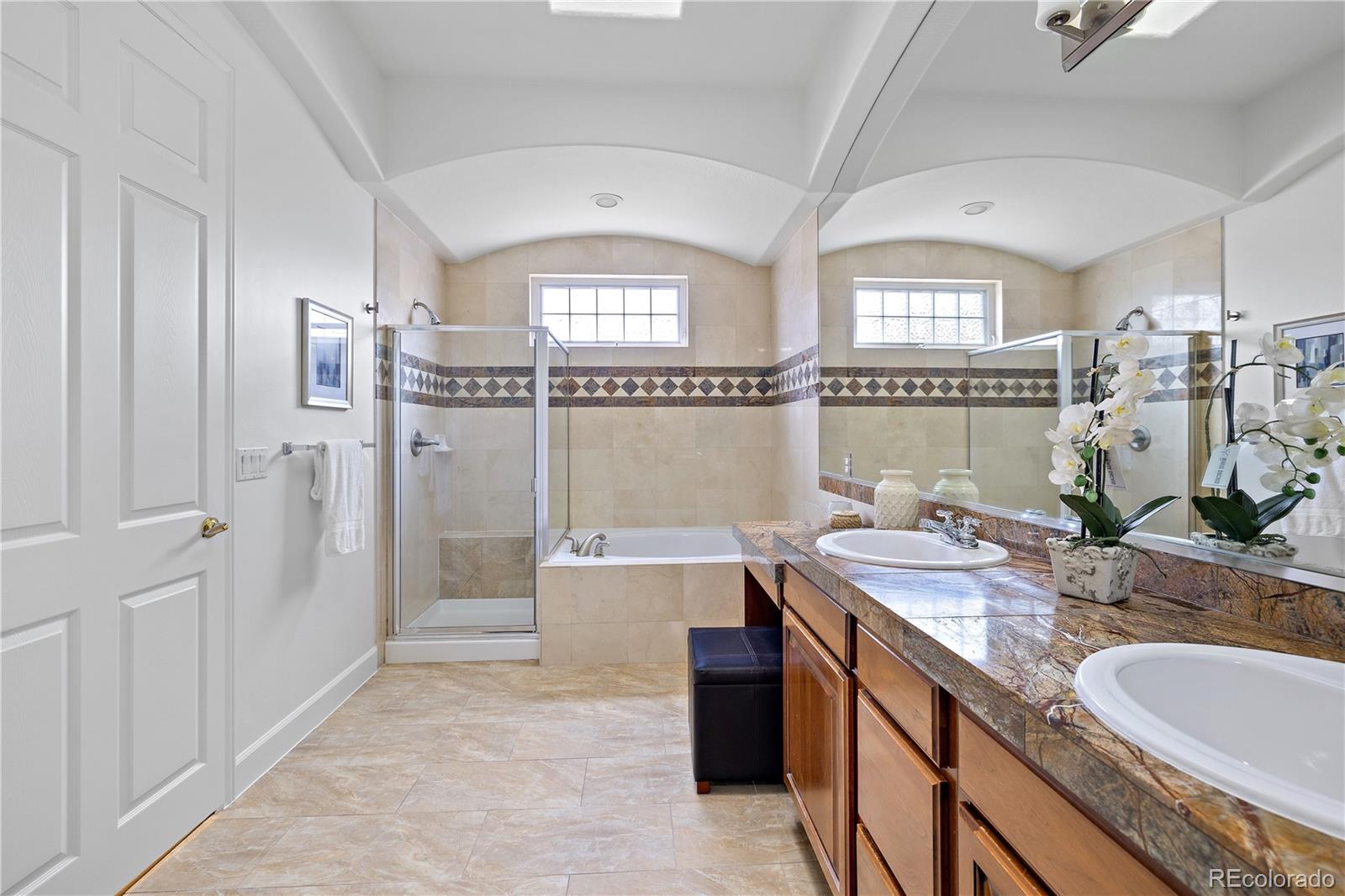 MLS Image #13 for 45 n ogden street,denver, Colorado
