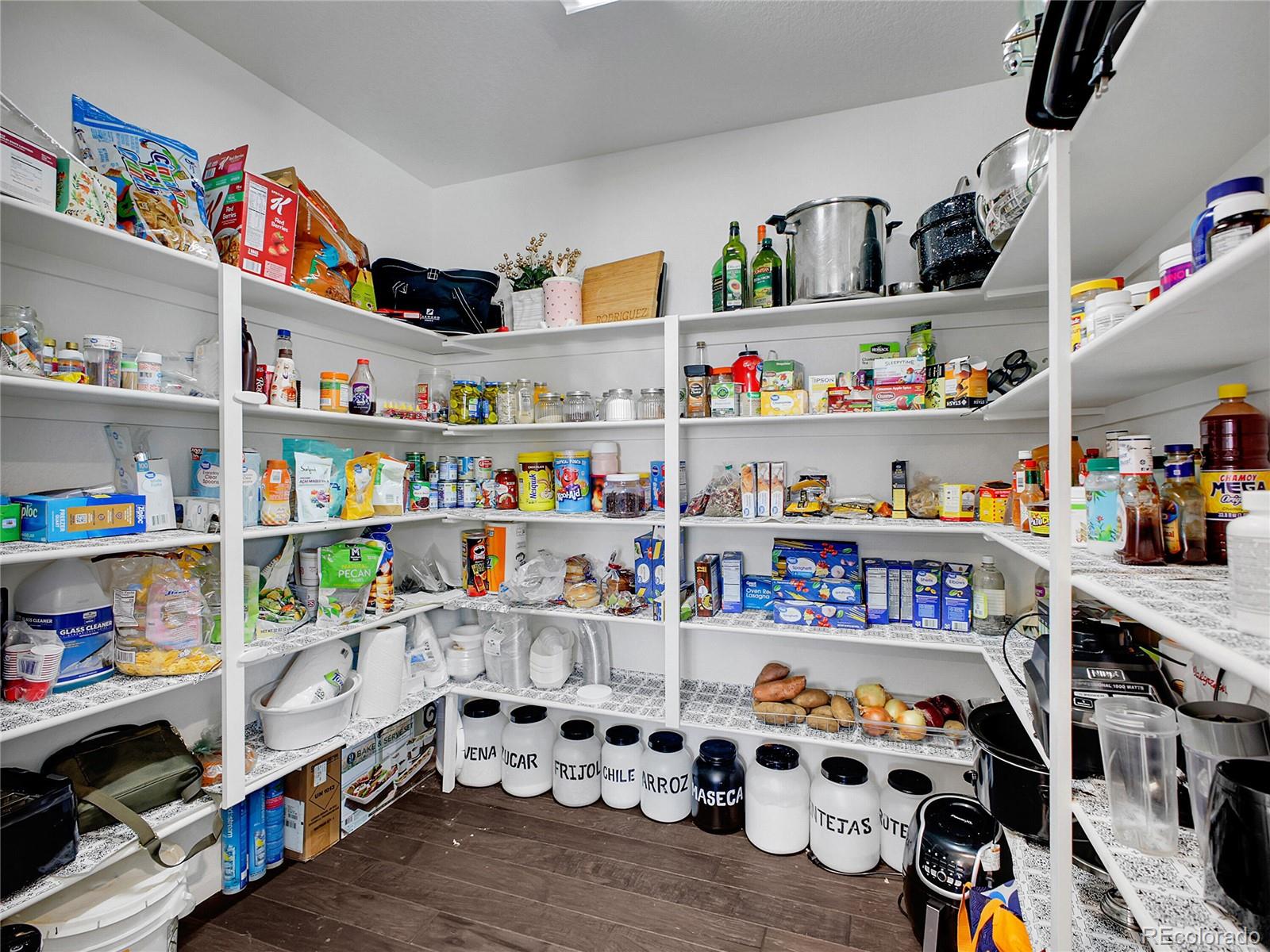 MLS Image #11 for 19155  robins drive,denver, Colorado