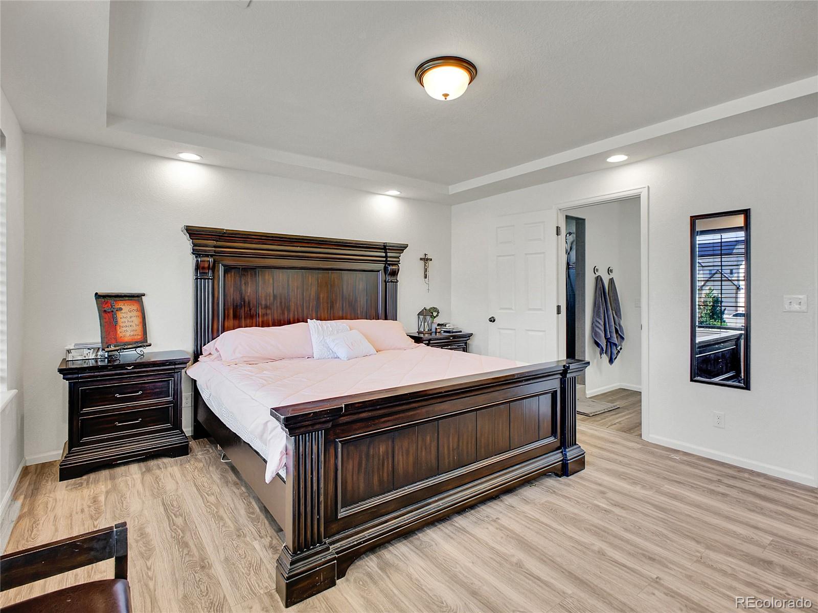 MLS Image #13 for 19155  robins drive,denver, Colorado