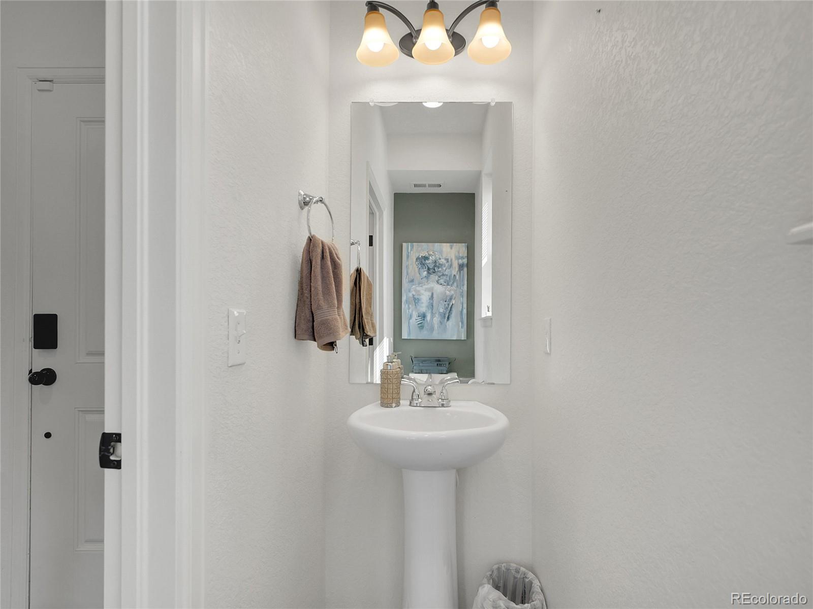MLS Image #3 for 19155  robins drive,denver, Colorado