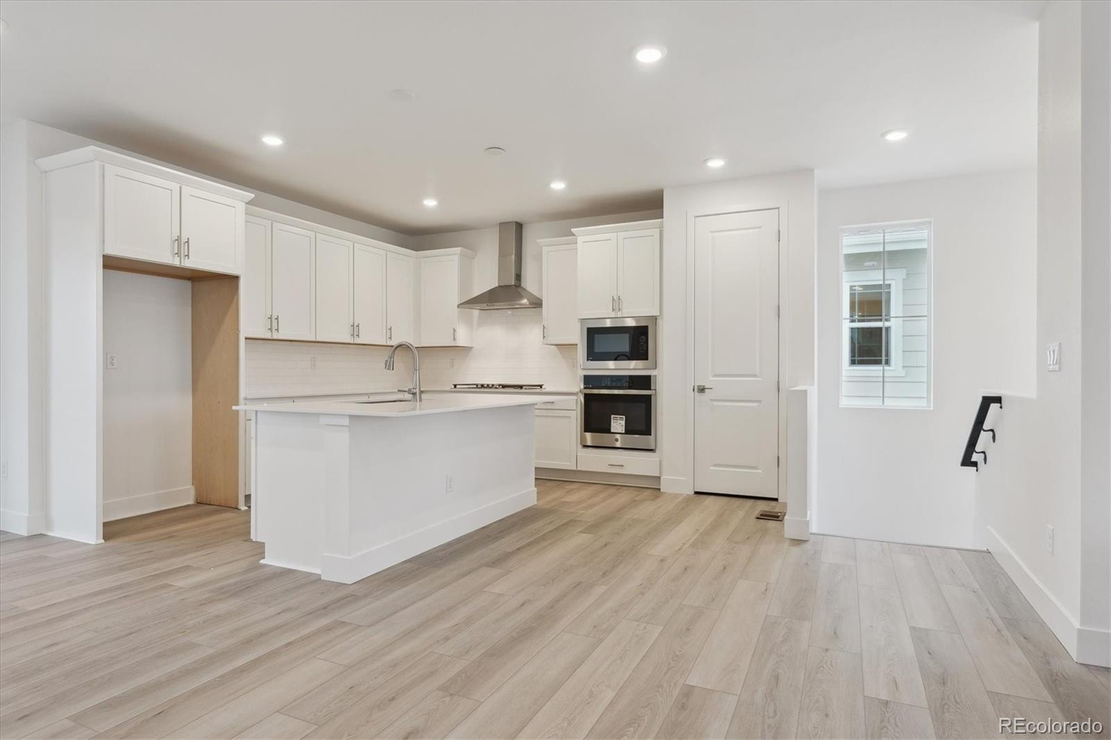 MLS Image #4 for 8229  butte creek street,littleton, Colorado