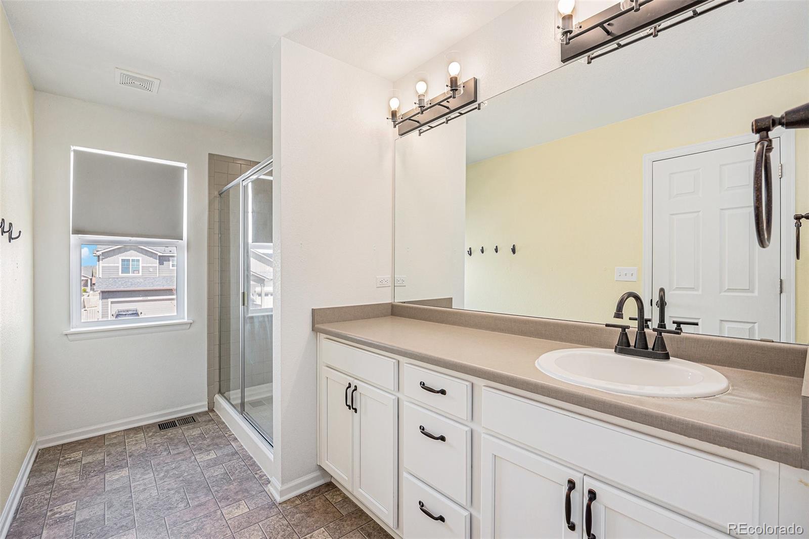 MLS Image #13 for 10506  akron street,commerce city, Colorado