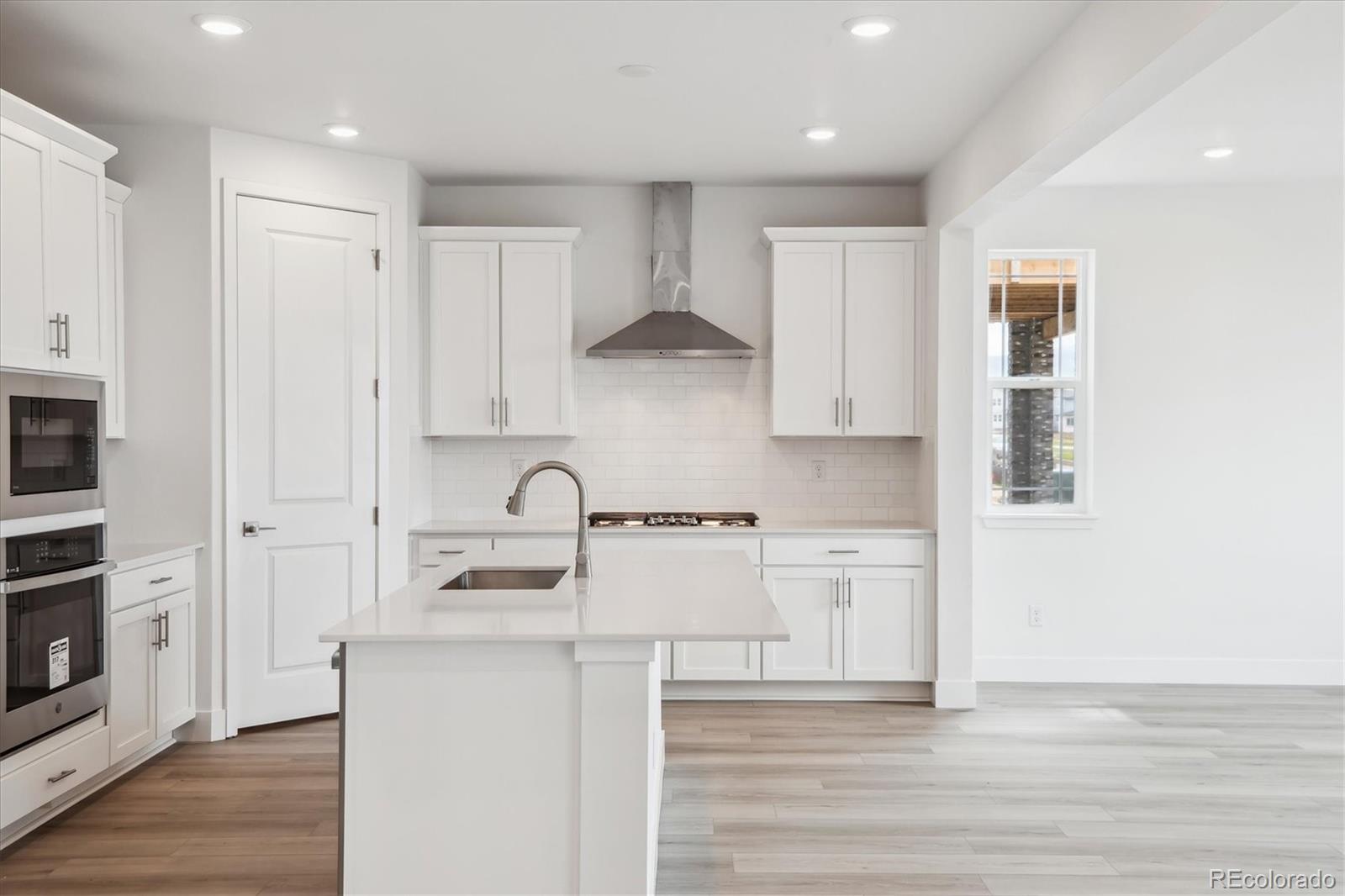 MLS Image #4 for 8245  butte creek street,littleton, Colorado