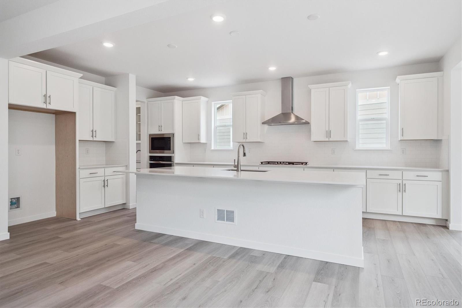 MLS Image #5 for 9185  gold lace place,highlands ranch, Colorado