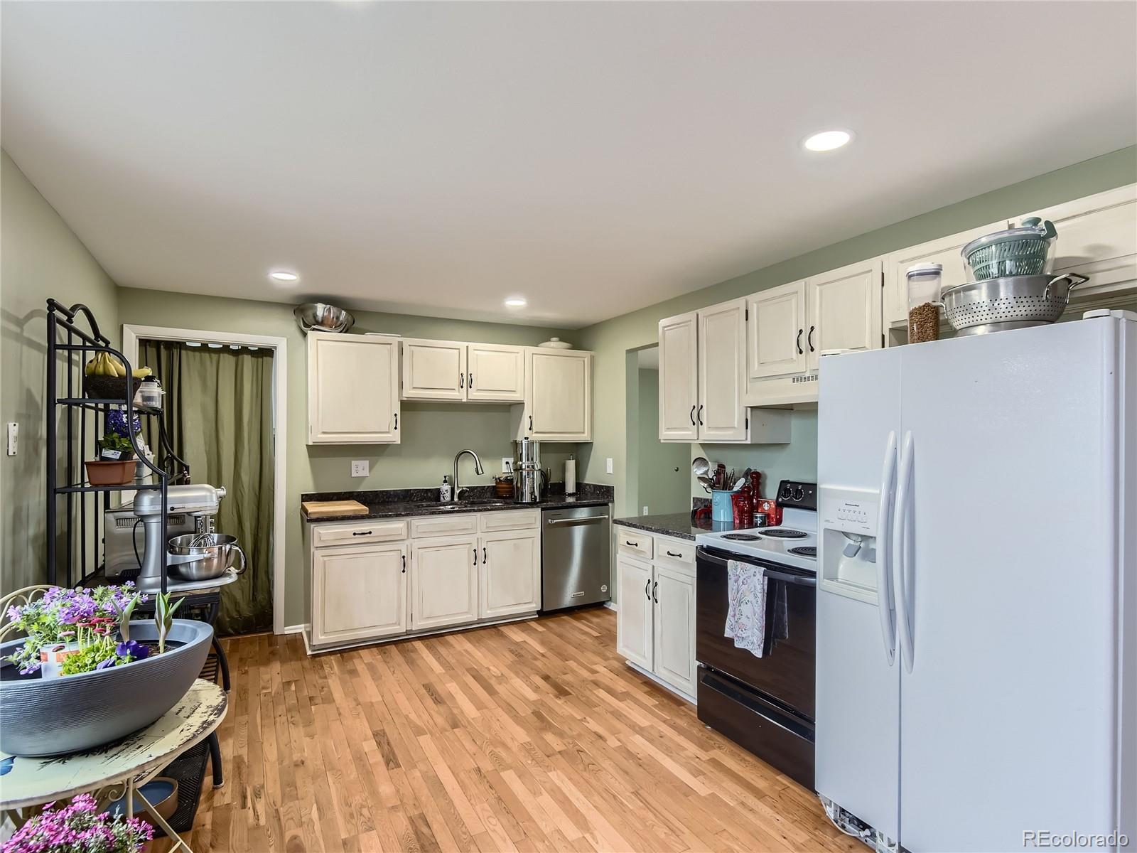 MLS Image #1 for 4665 e peakview avenue,centennial, Colorado