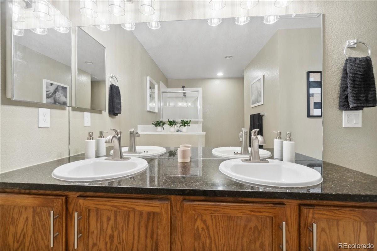 MLS Image #13 for 1761 s buchanan circle,aurora, Colorado