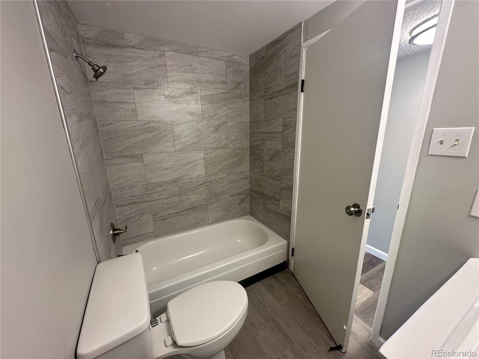 MLS Image #9 for 6800 e tennessee avenue,denver, Colorado