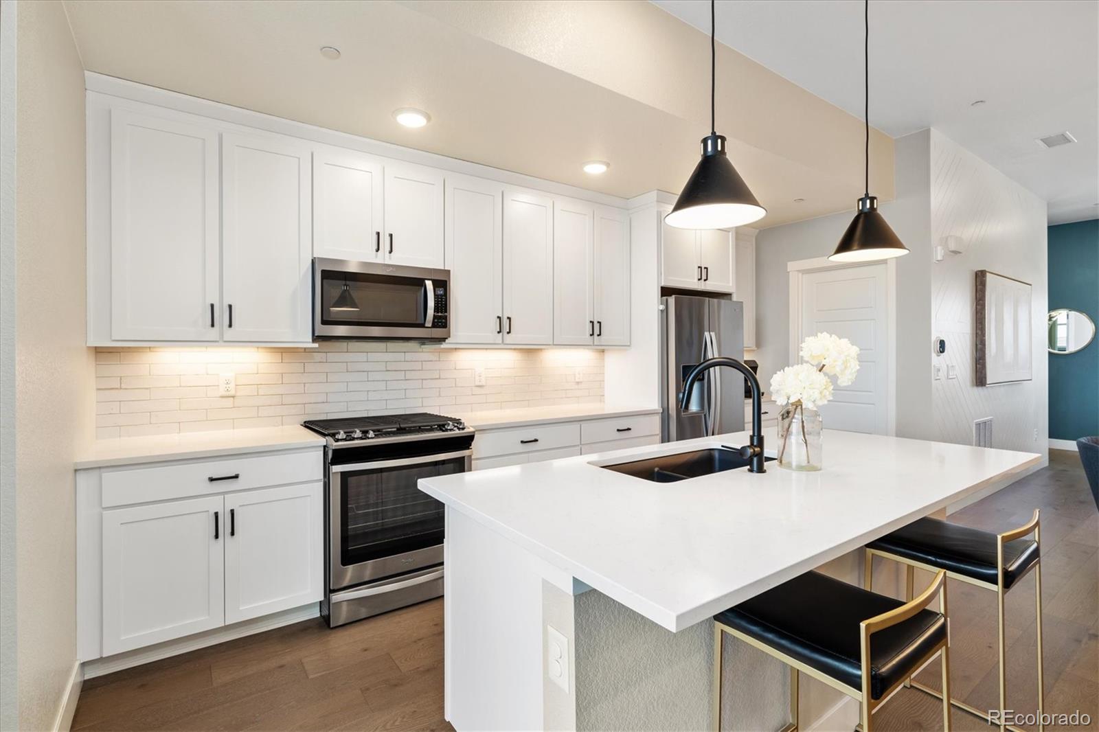 MLS Image #13 for 1565 w 67th avenue,denver, Colorado