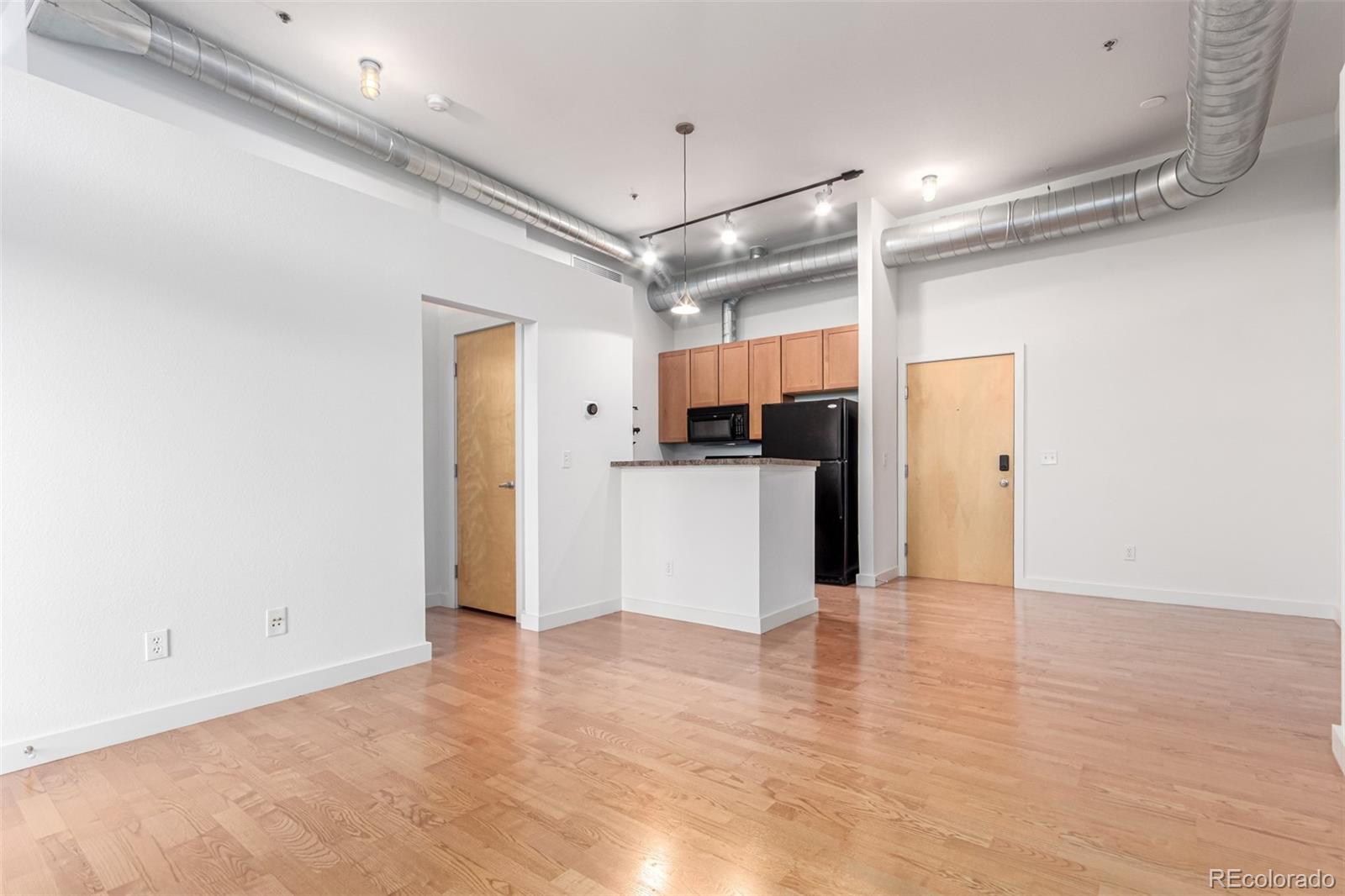 MLS Image #6 for 7700 e 29th avenue,denver, Colorado