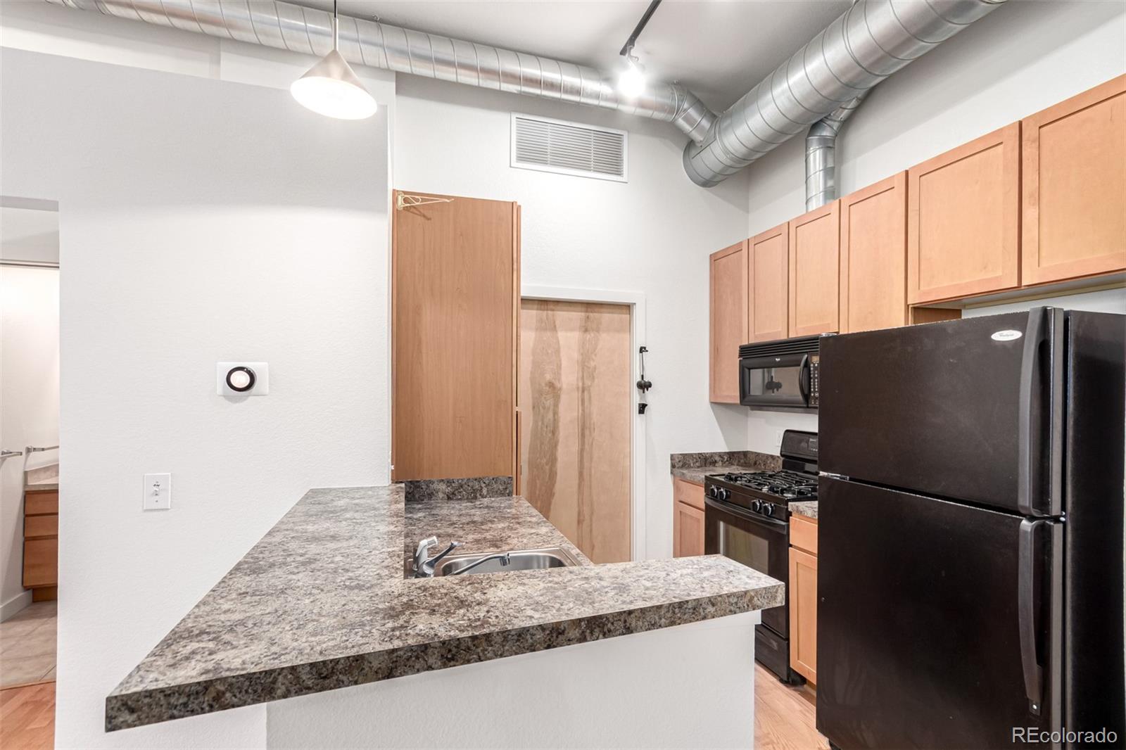 MLS Image #7 for 7700 e 29th avenue,denver, Colorado