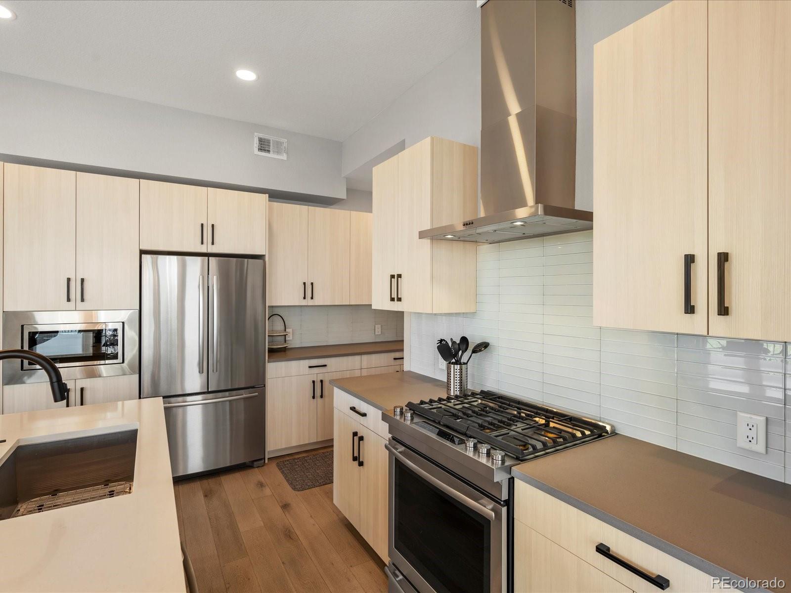 MLS Image #12 for 5004 s platte river parkway,littleton, Colorado