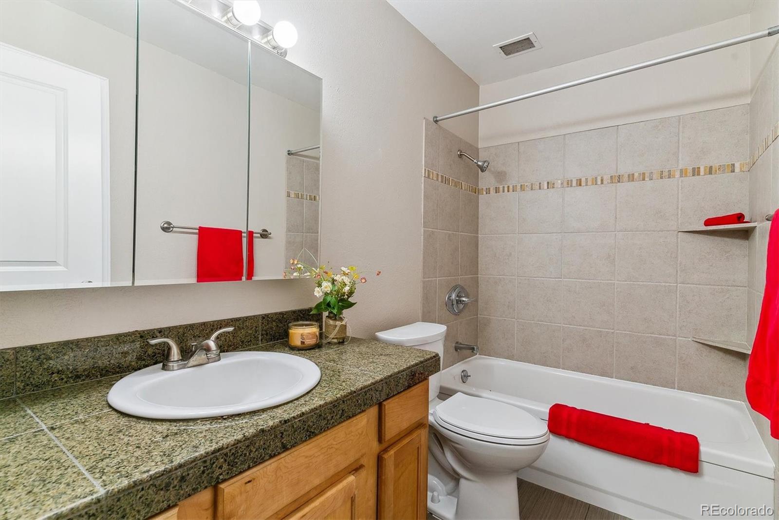 MLS Image #14 for 610 s clinton street 3d,denver, Colorado