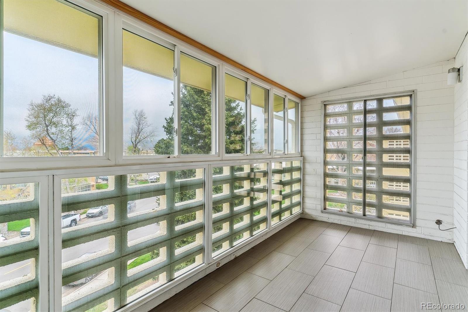 MLS Image #17 for 610 s clinton street 3d,denver, Colorado