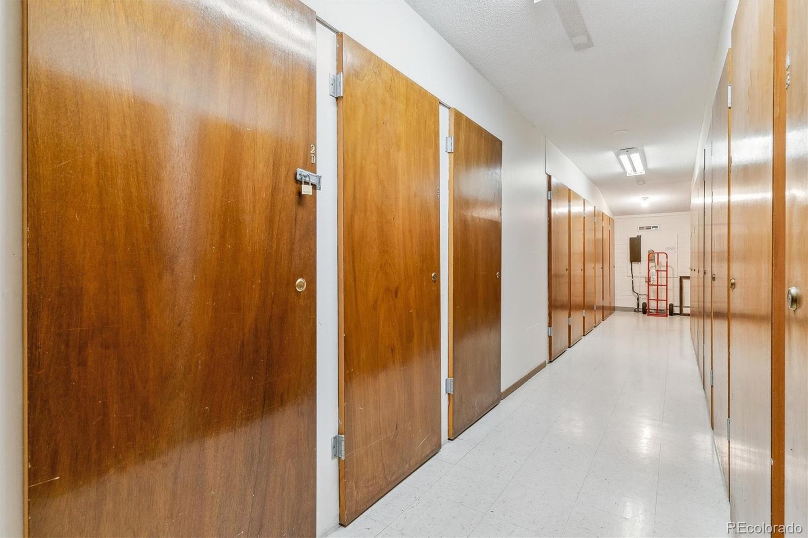 MLS Image #18 for 610 s clinton street 3d,denver, Colorado