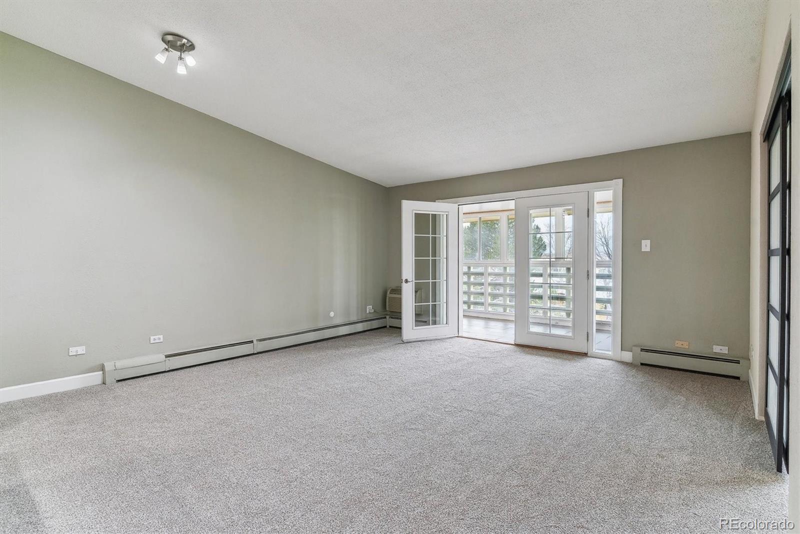 MLS Image #3 for 610 s clinton street 3d,denver, Colorado