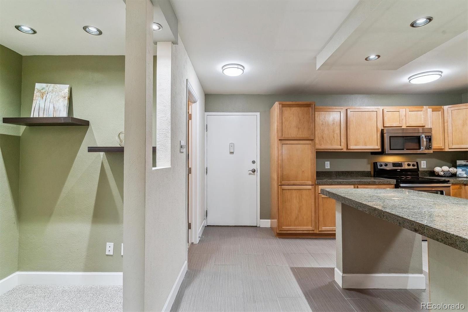 MLS Image #7 for 610 s clinton street 3d,denver, Colorado