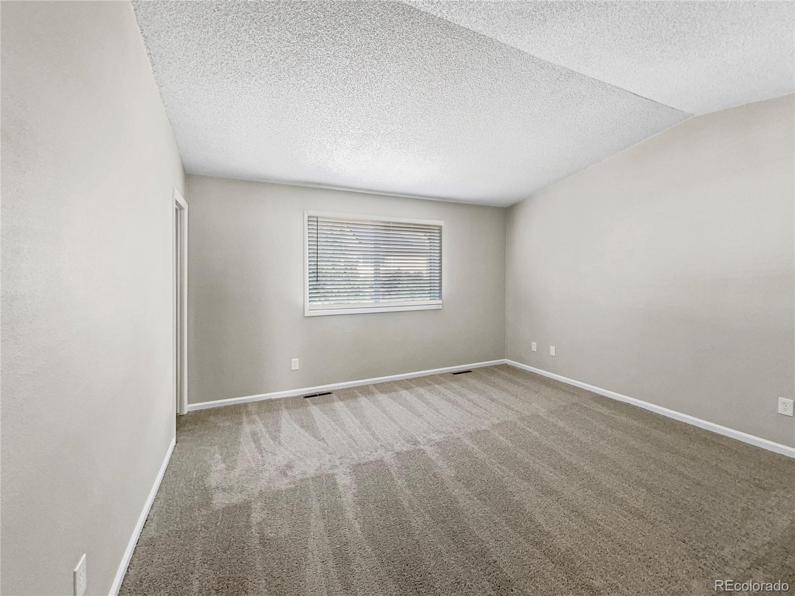 MLS Image #4 for 18945 e 45th avenue,denver, Colorado