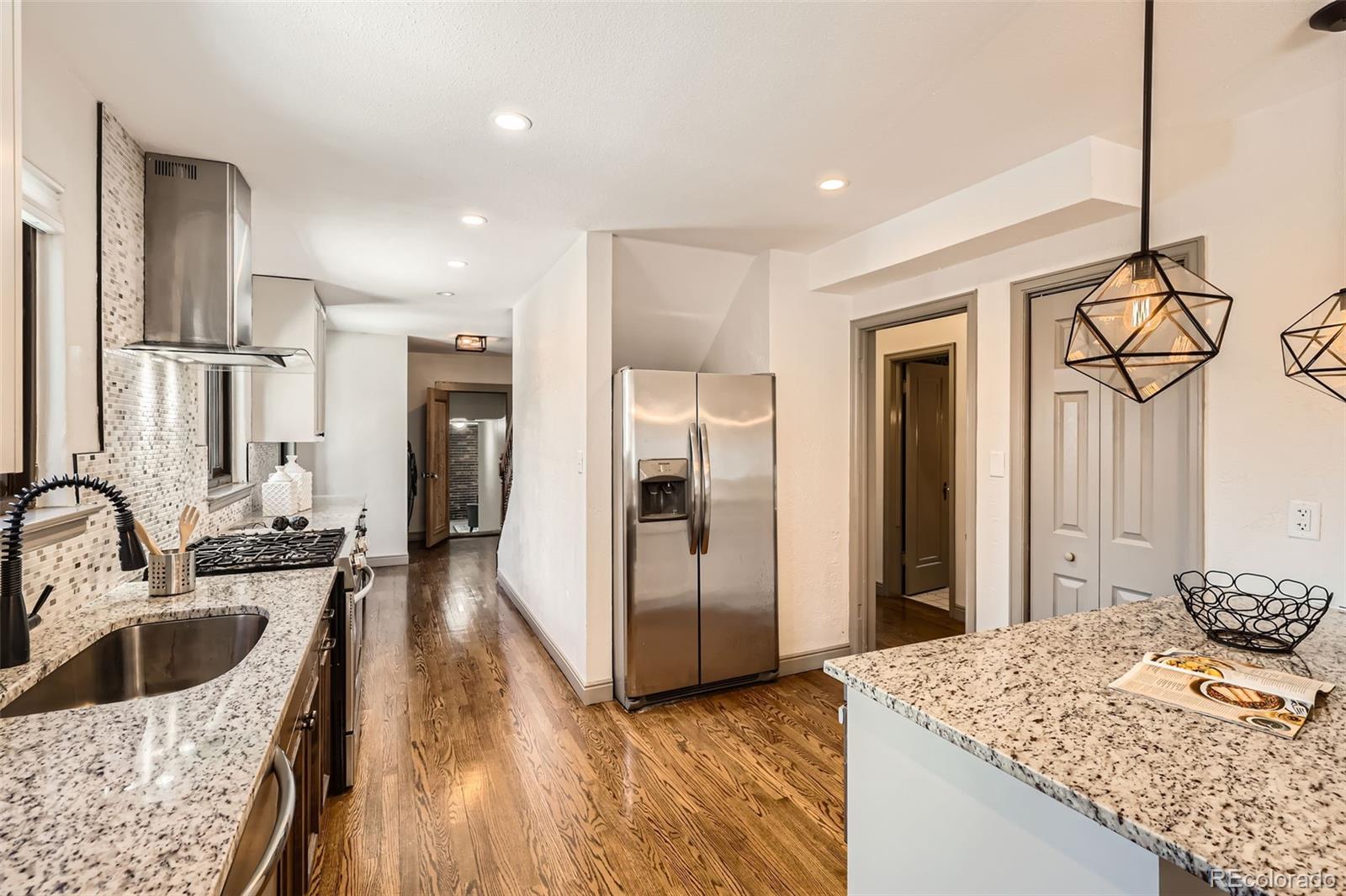 MLS Image #10 for 1418  glencoe street,denver, Colorado