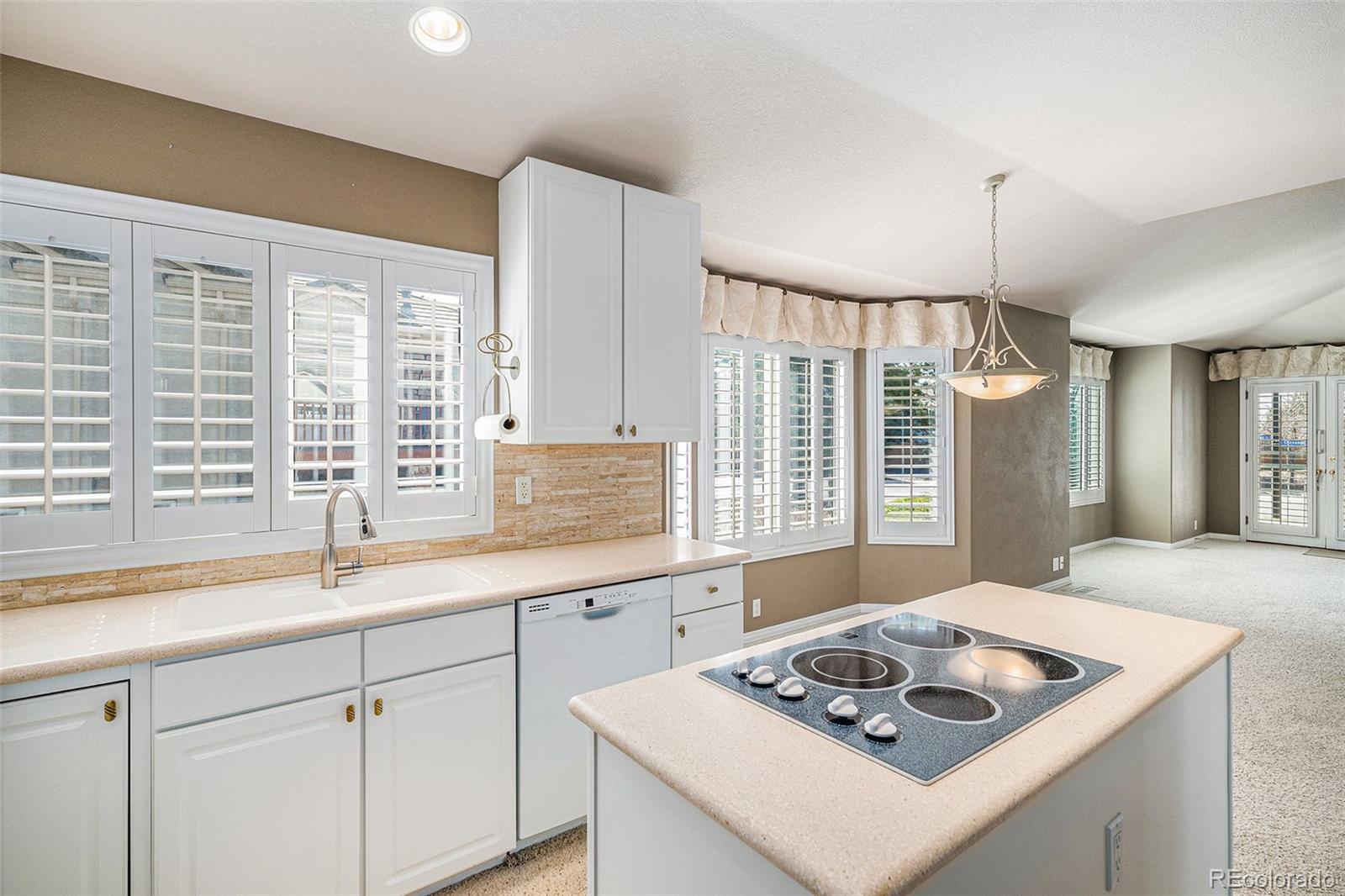 MLS Image #12 for 13806 e chenango drive,aurora, Colorado