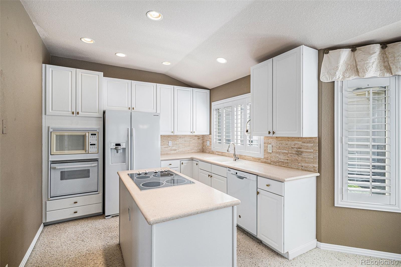 MLS Image #14 for 13806 e chenango drive,aurora, Colorado