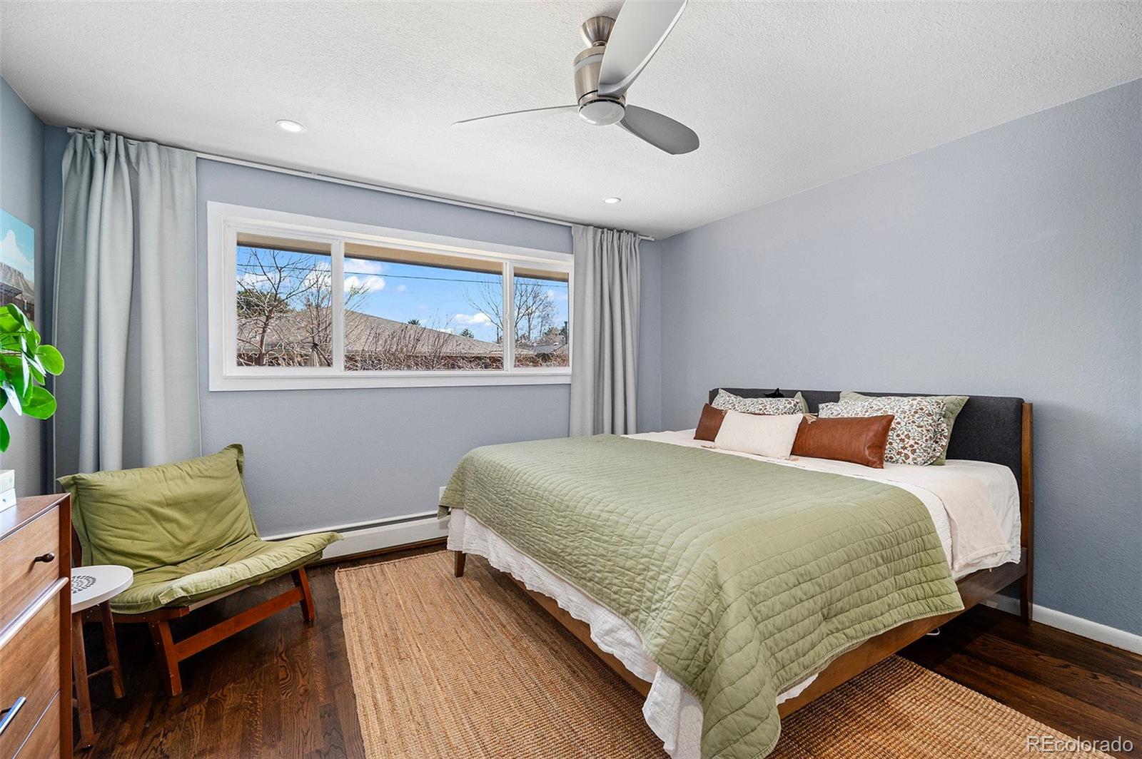 MLS Image #16 for 354 s niagara street,denver, Colorado