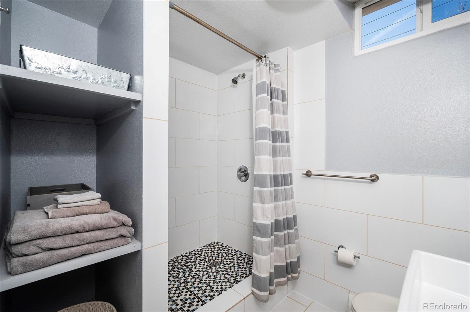 MLS Image #29 for 354 s niagara street,denver, Colorado