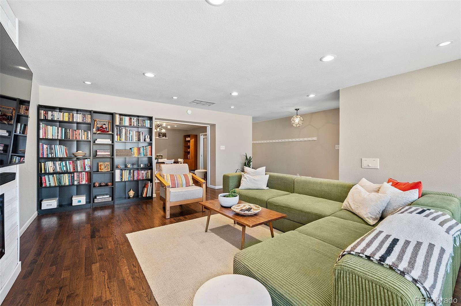 MLS Image #5 for 354 s niagara street,denver, Colorado