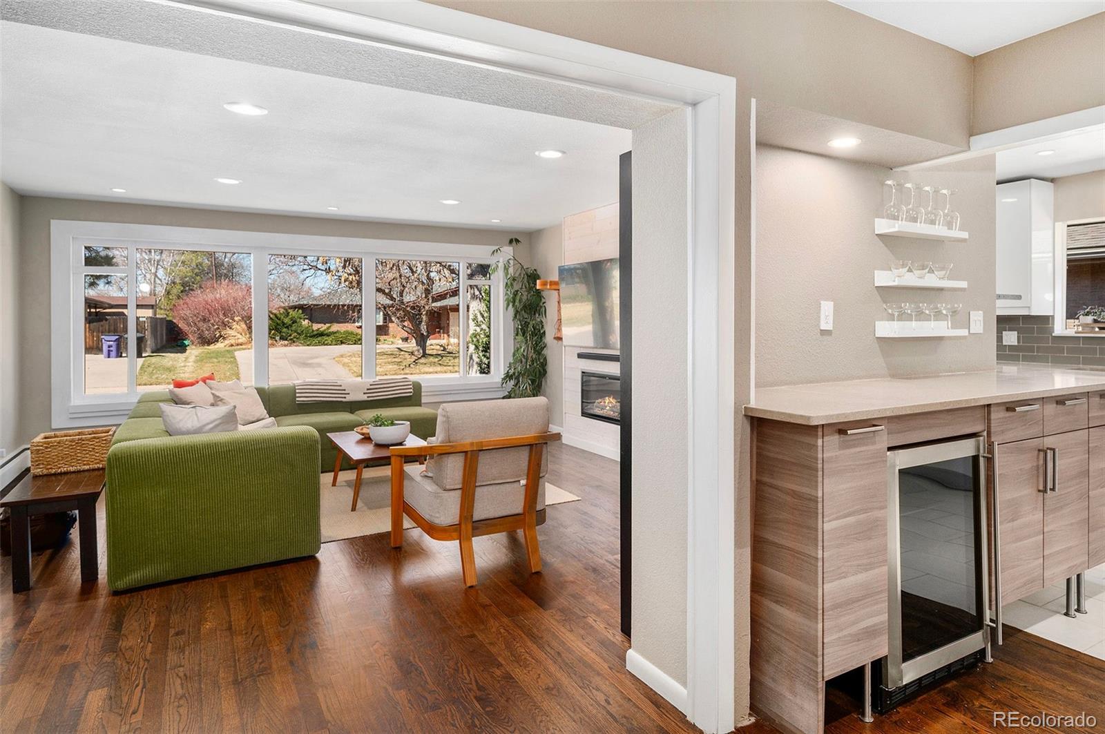 MLS Image #6 for 354 s niagara street,denver, Colorado