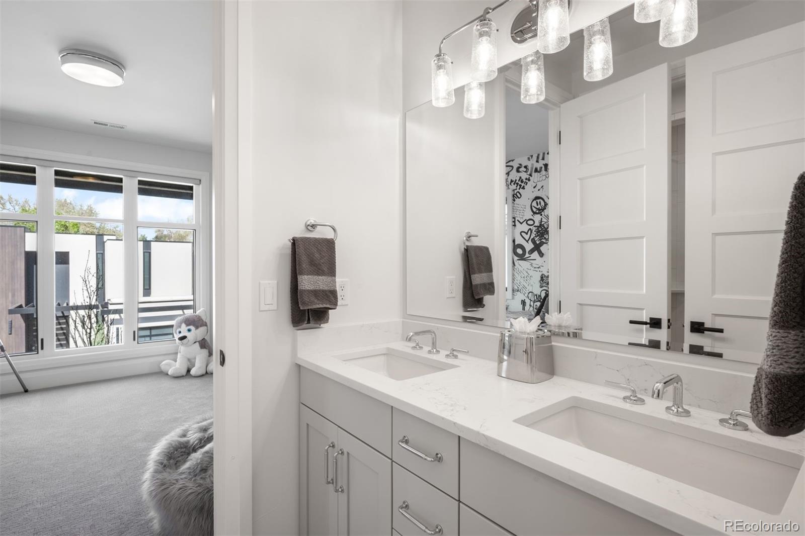 MLS Image #49 for 2821 e cedar avenue,denver, Colorado