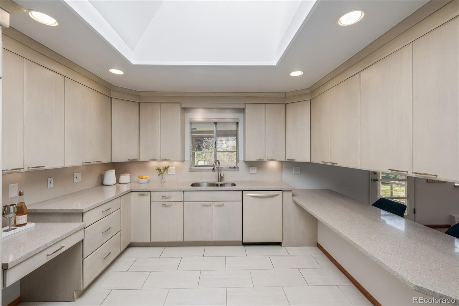 MLS Image #15 for 55  dexter street,denver, Colorado