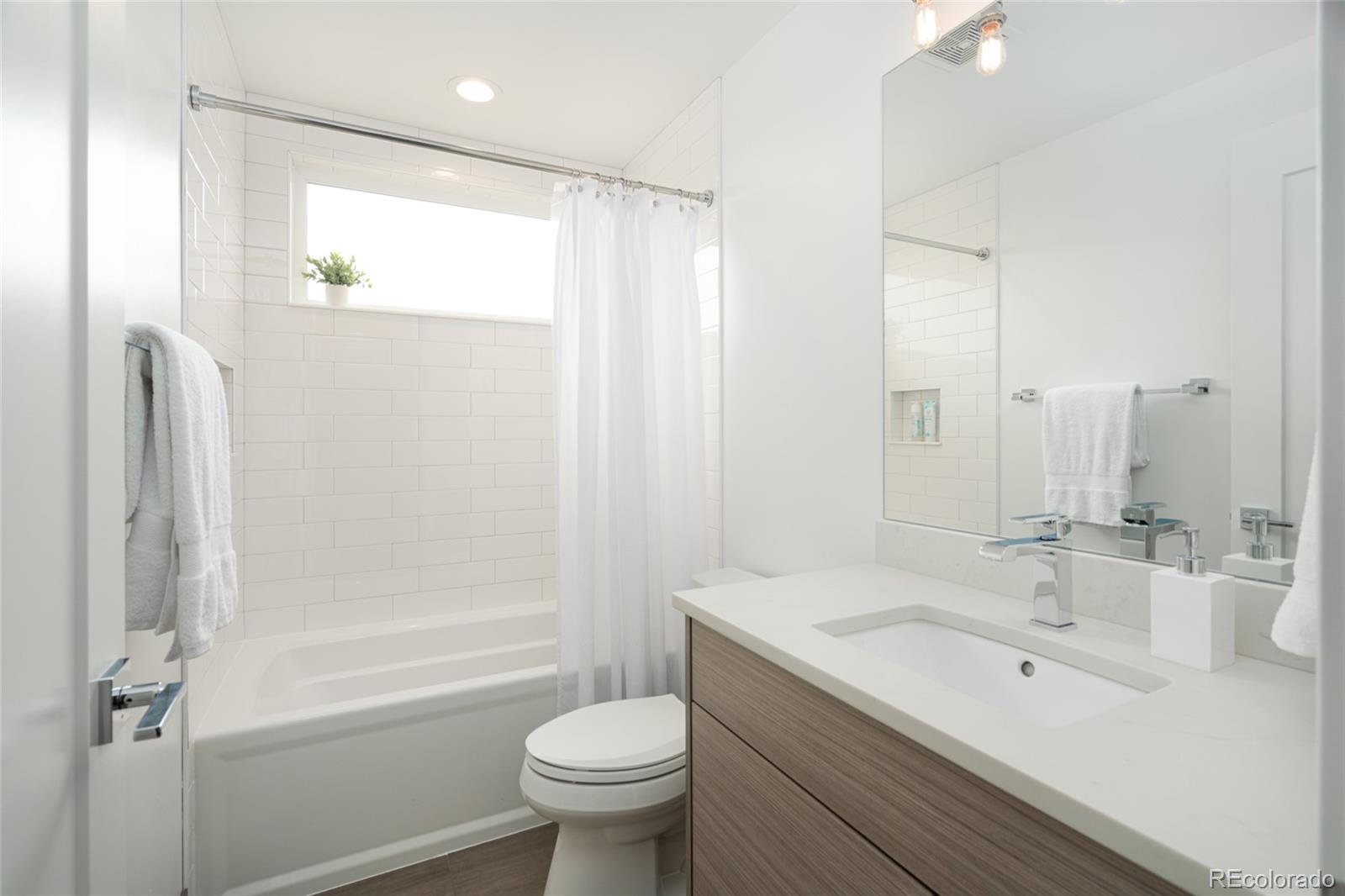MLS Image #16 for 2107 s grant street,denver, Colorado