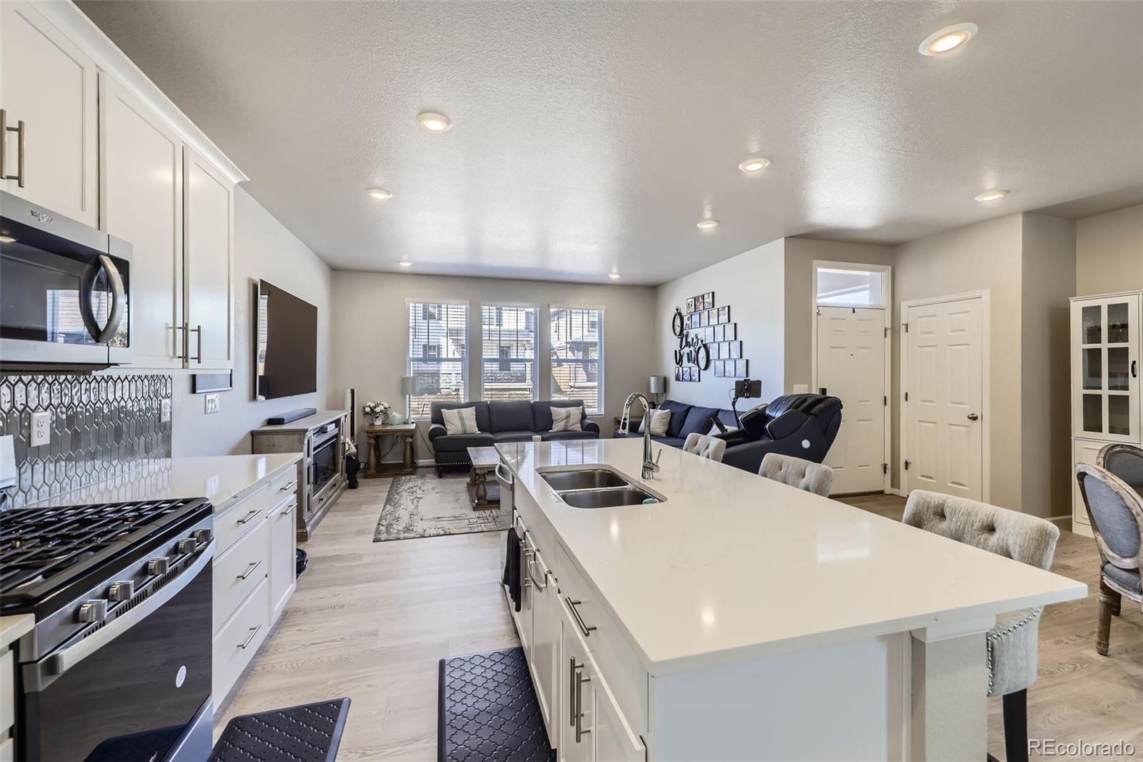 MLS Image #9 for 745 n tempe street,aurora, Colorado