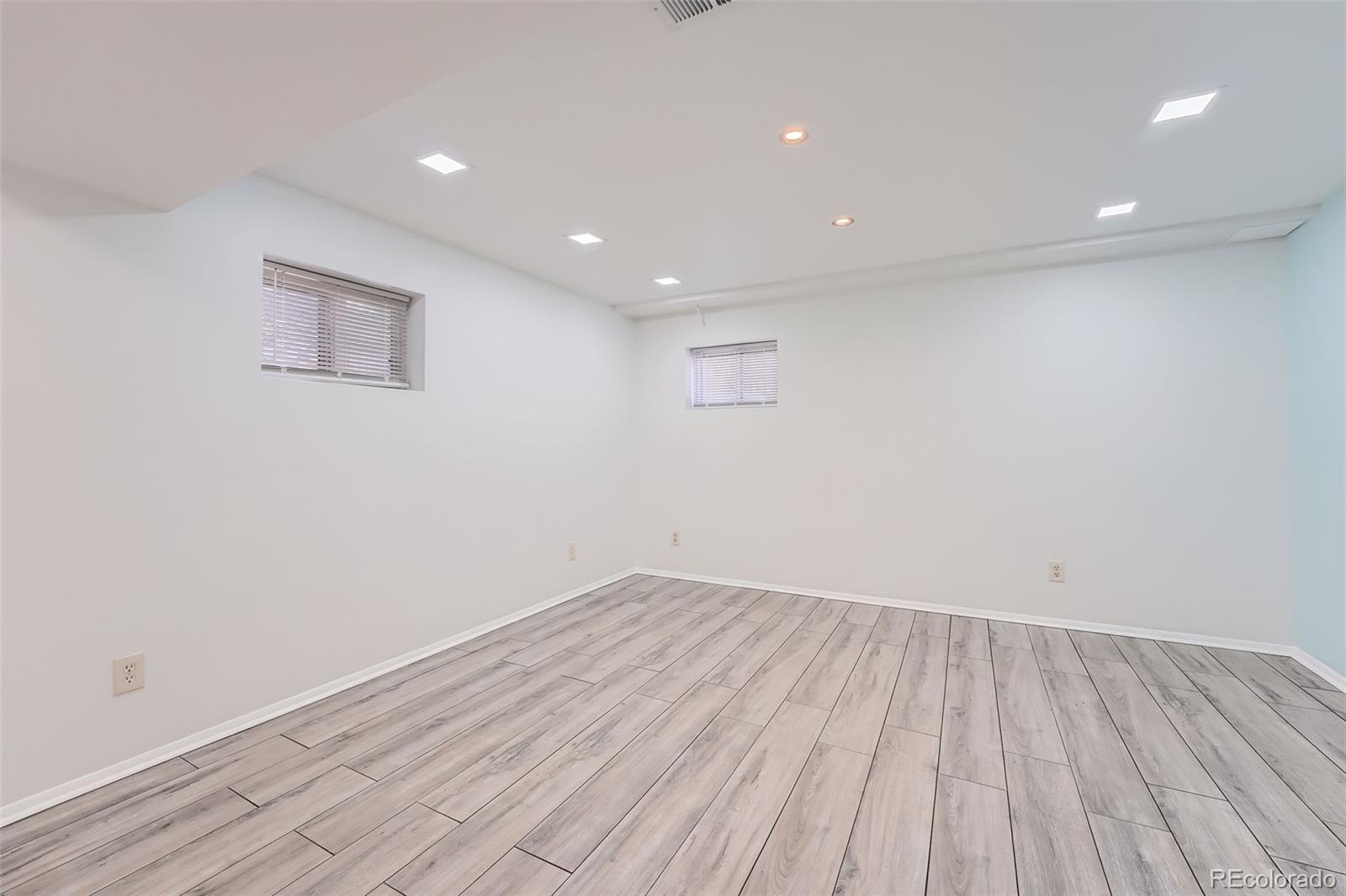 MLS Image #23 for 8095 e lehigh avenue,denver, Colorado