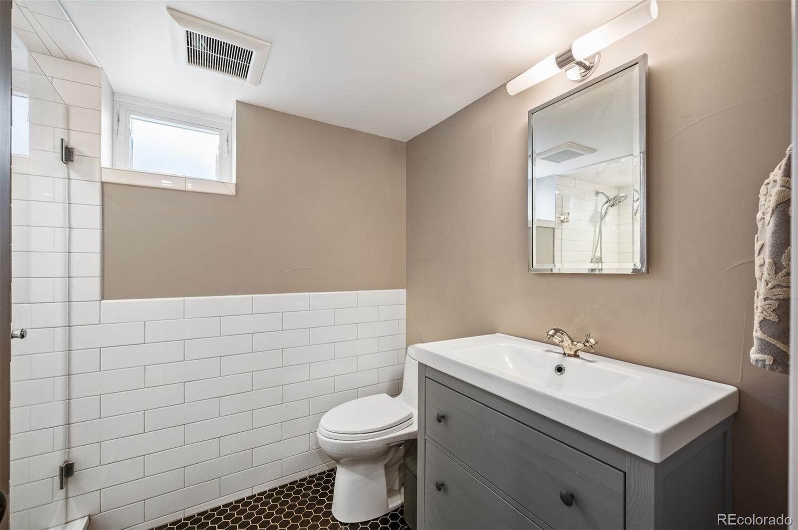MLS Image #20 for 2300  jasmine street,denver, Colorado