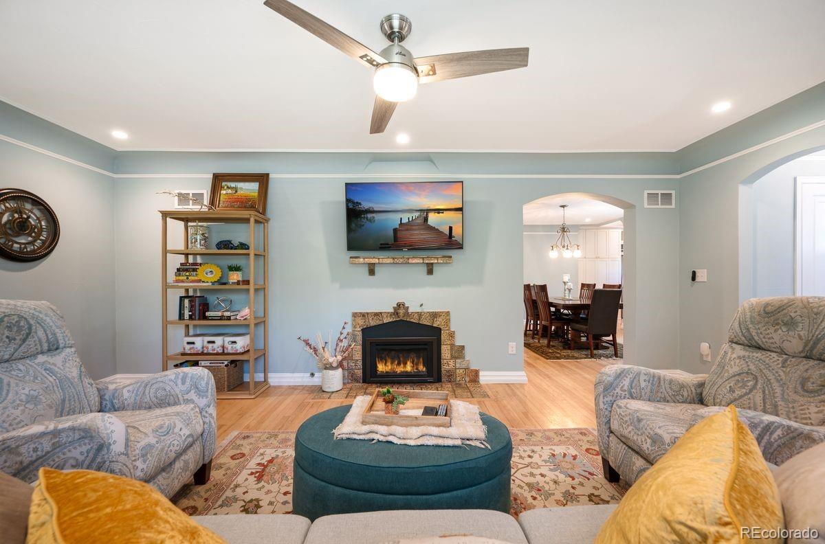 MLS Image #6 for 2300  jasmine street,denver, Colorado