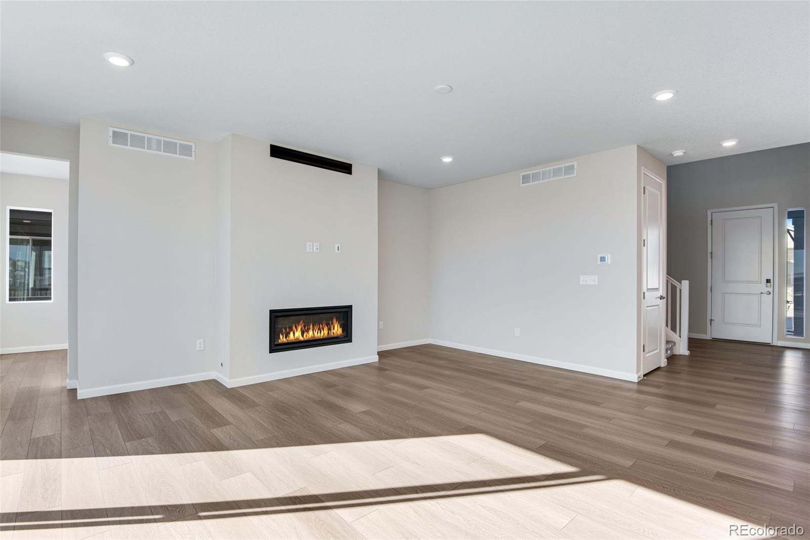 MLS Image #12 for 10022  wheeling street,commerce city, Colorado