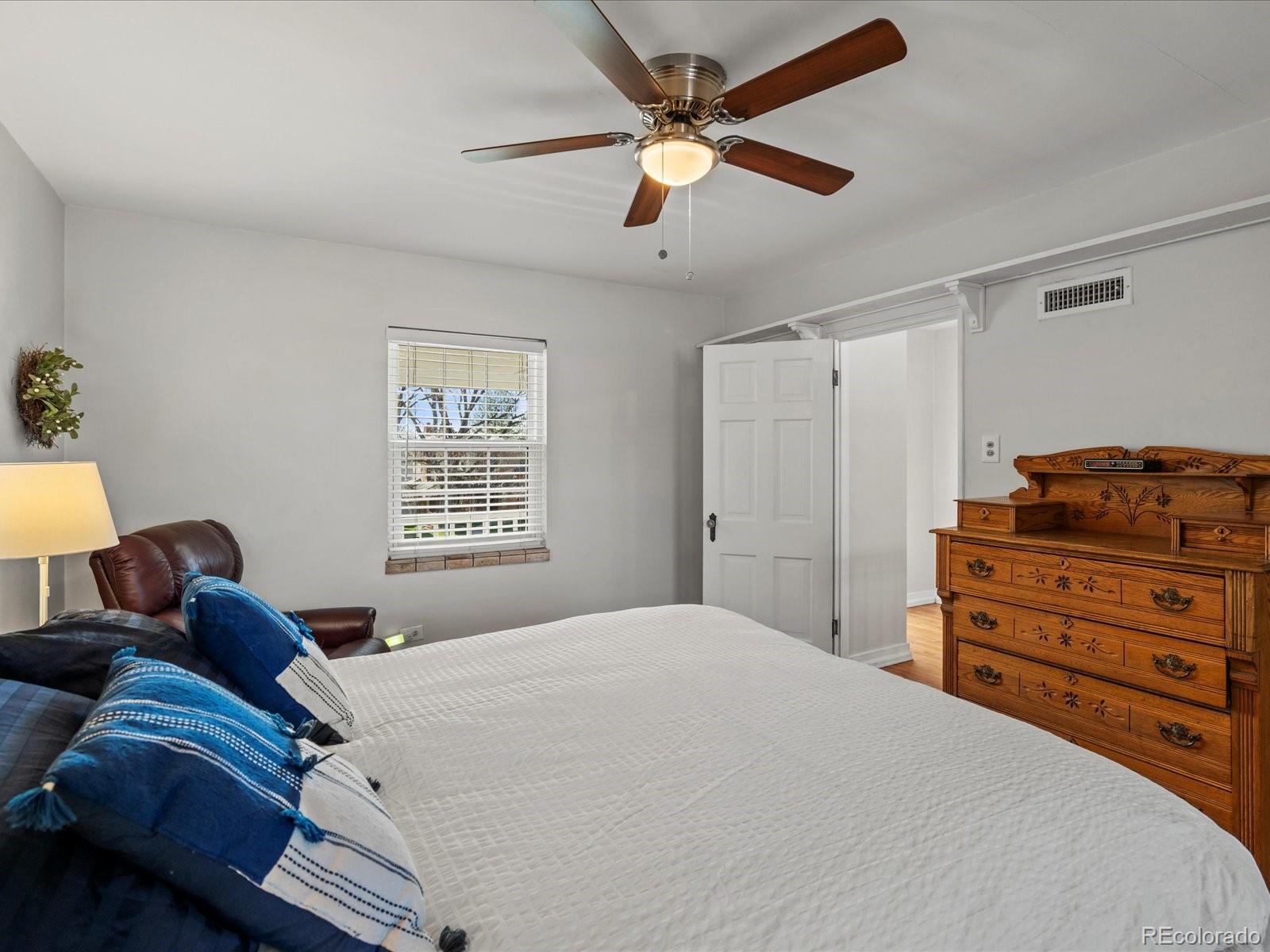 MLS Image #17 for 1100  hudson street,denver, Colorado