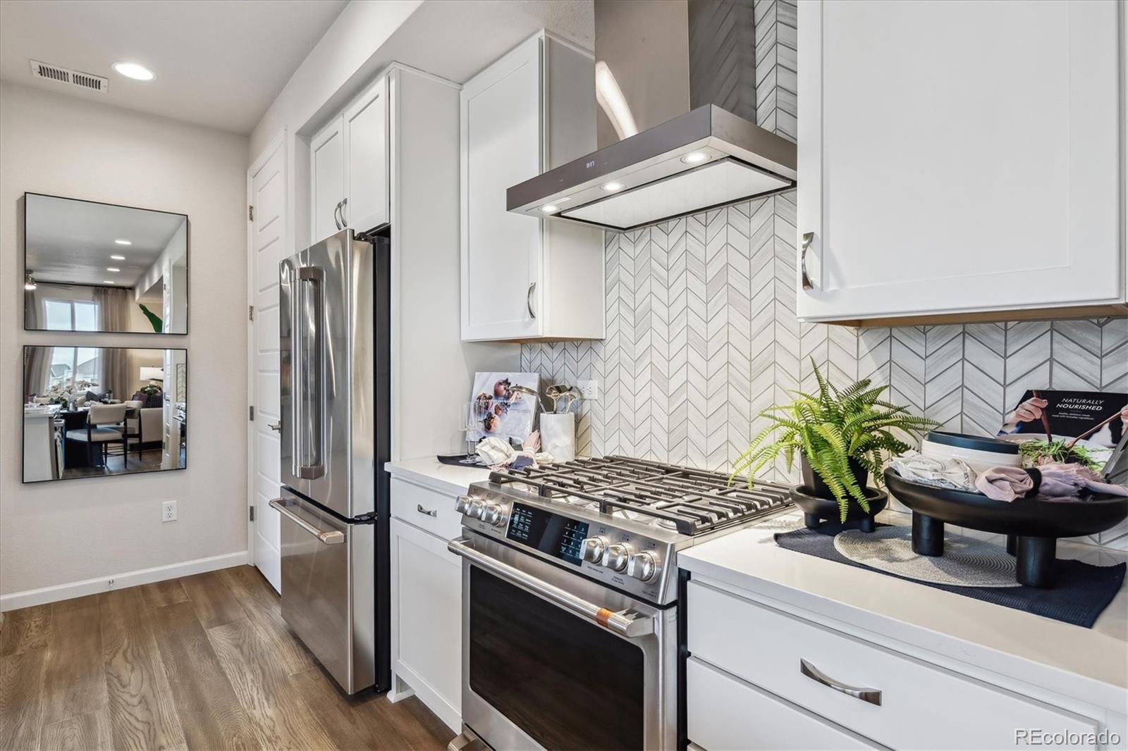 MLS Image #10 for 4588 s versailles street,aurora, Colorado