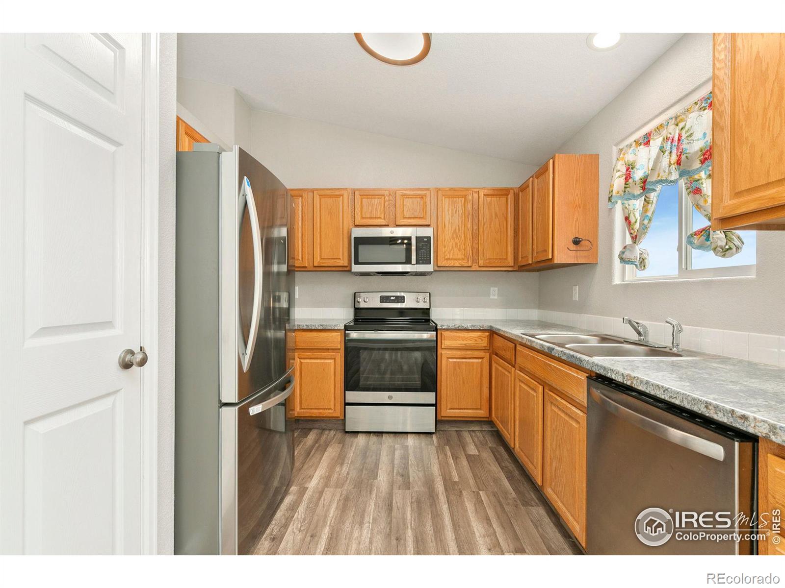 MLS Image #11 for 3773  mount flora street,wellington, Colorado