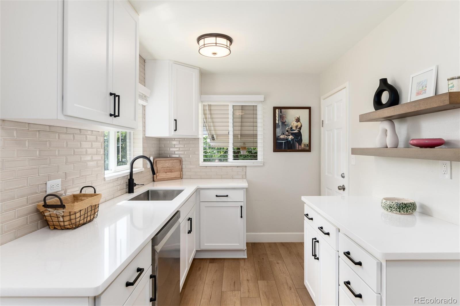 MLS Image #10 for 4520 s delaware street,englewood, Colorado