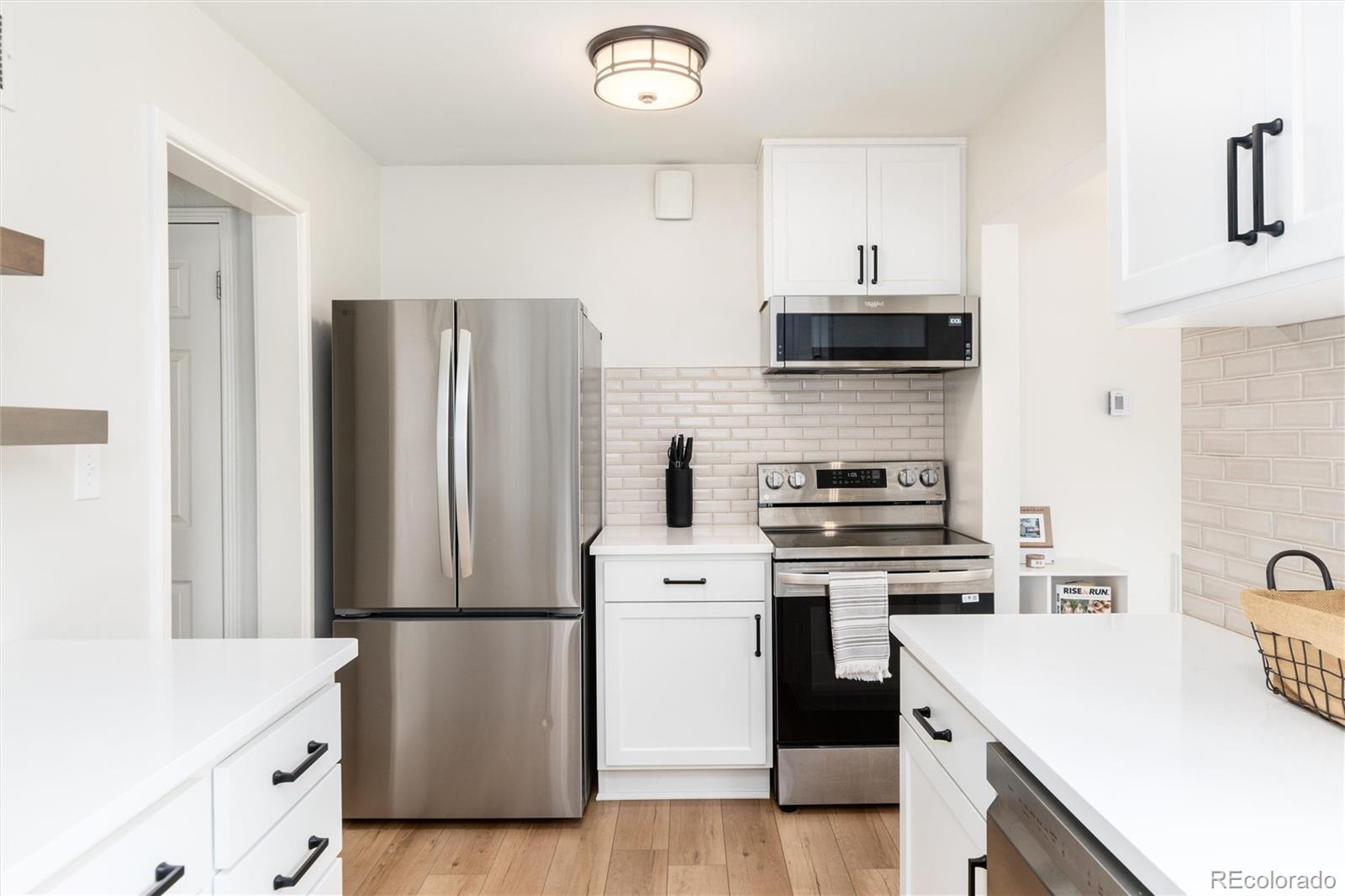 MLS Image #11 for 4520 s delaware street,englewood, Colorado