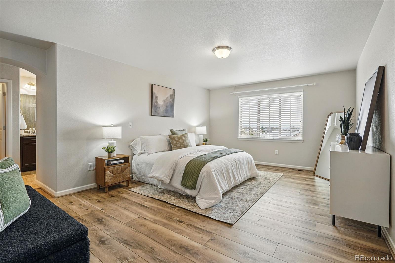 MLS Image #17 for 2562 s kendrick street,denver, Colorado
