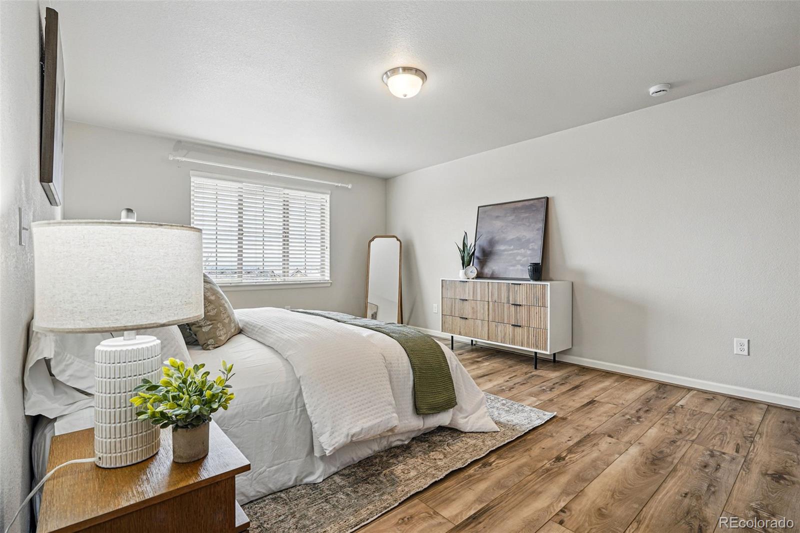 MLS Image #18 for 2562 s kendrick street,denver, Colorado