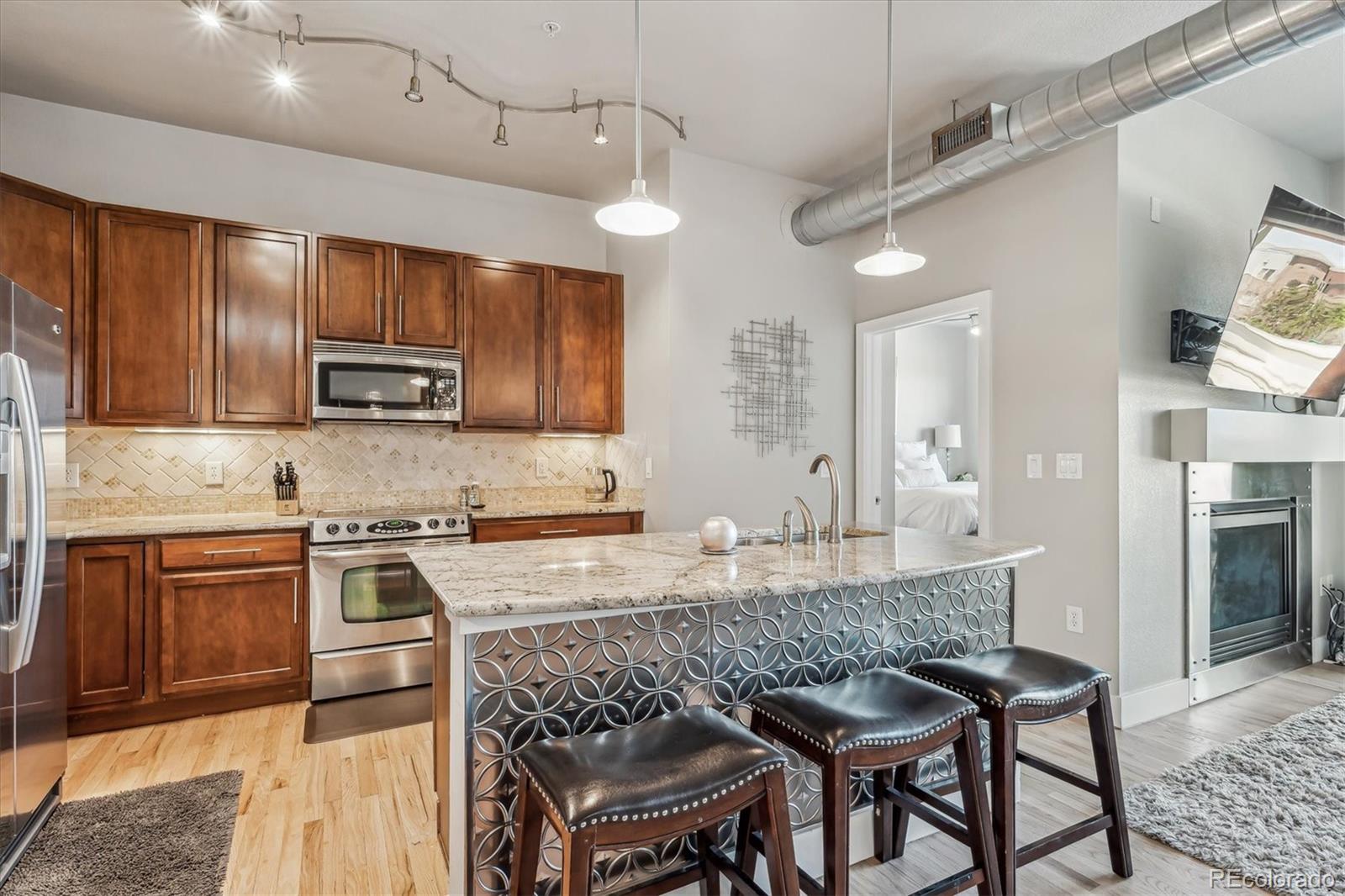 MLS Image #4 for 10111  inverness main street,englewood, Colorado