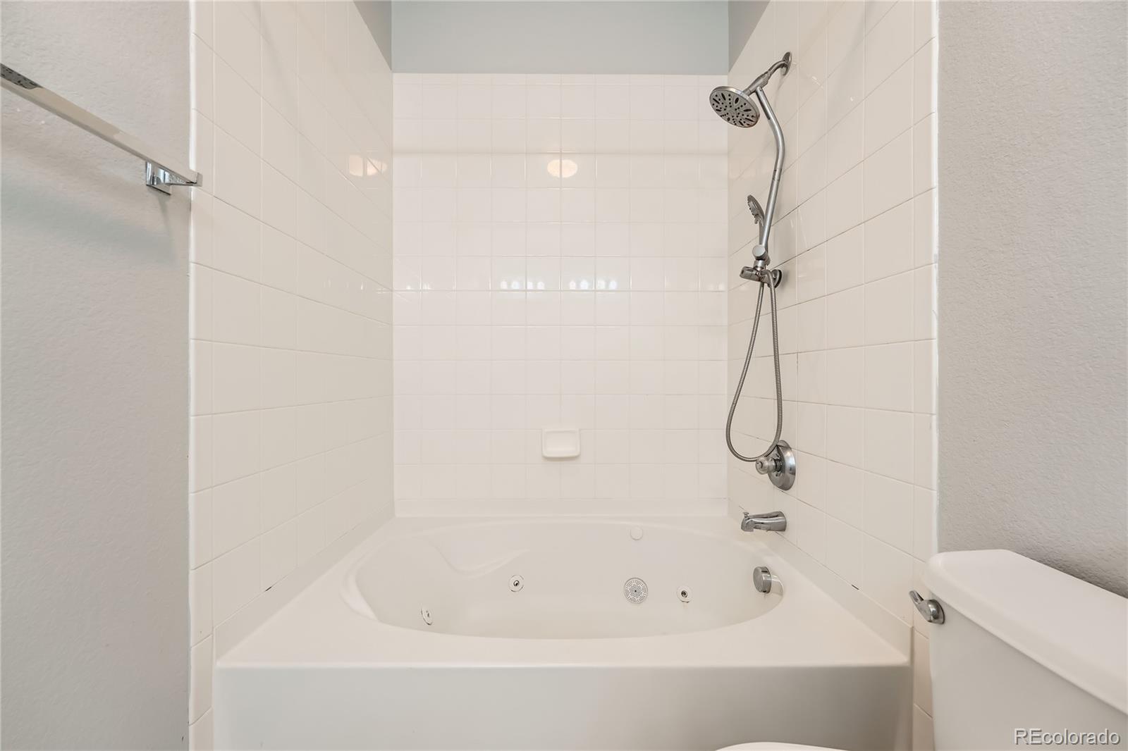 MLS Image #10 for 15700 e jamison drive,englewood, Colorado